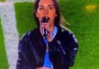 ¿Quién es la chica que cantó en el Monumental?
