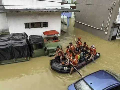 La tormenta tropical Trami deja 81 muertos