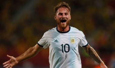 Argentina venció a Uruguay y sigue imparable