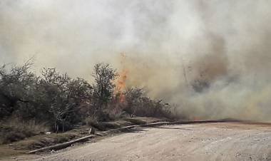 Bomberos continuaban combatiendo incendios en Unquillo y en Villa Carlos Paz