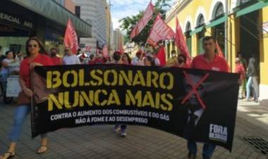Marchan contra Bolsonaro