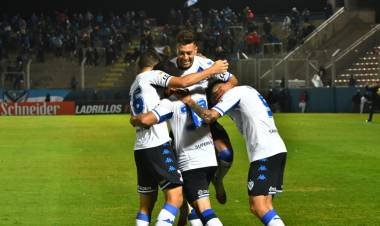 Vélez le ganó a Independiente Rivadavia