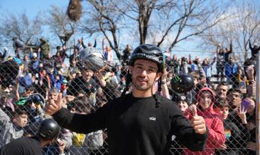 Multitudinaria “Vuelta Olímpica”