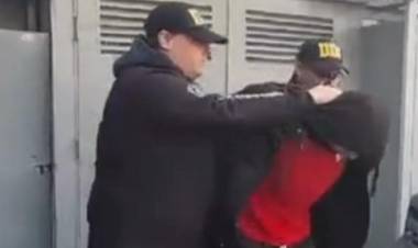 Se suicidó tras ser arrestado por el abuso de su hija