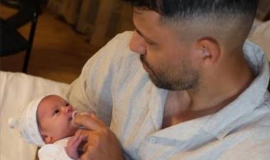 El Kun y Sofía mostraron a su hija Olivia