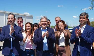 Llaryora inauguró importantes obras viales 