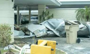 Biden recorrió las zonas devastadas por el huracán Milton 