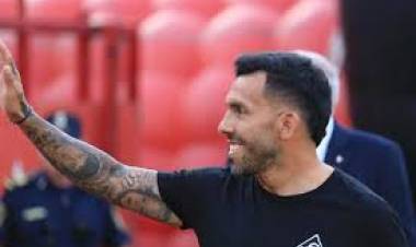 Carlos Tevez debutó en la Copa Potrero 