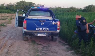 Robó una moto, intentó esconderla y quedó detenido