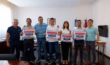 Entregaron fondos para obras de gas natural en cuatro localidades