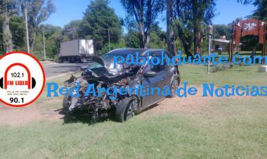 Matrimonio accidentado: iban sus dos pequeños hijos