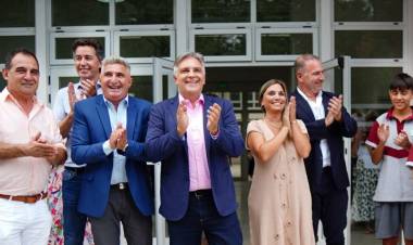 Llaryora inauguró el edificio de la escuela de Formación Profesional