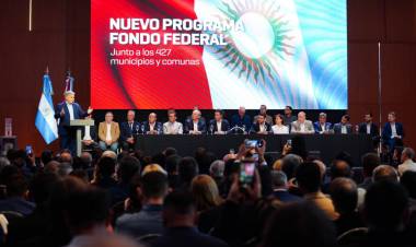 Más de 400 intendentes y jefes comunales