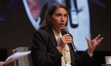 Victoria Flores representó a Córdoba en el Foro Mundial de Economía Circular