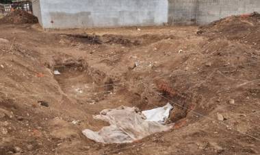 encontraron una fosa con más de 20 cadáveres 