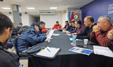 Talleres y Godoy Cruz con público albiazul