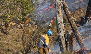 Bomberos contuvieron dos incendios