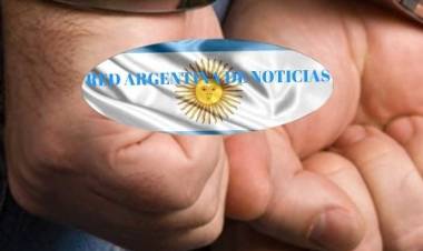 Huía por los techos