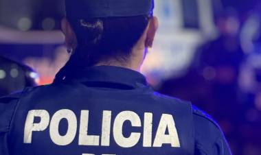 Tiro a un policía de un techo de 3 metros