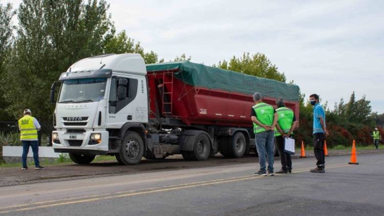 Contrabando: incautaron más de 47 toneladas de soja 