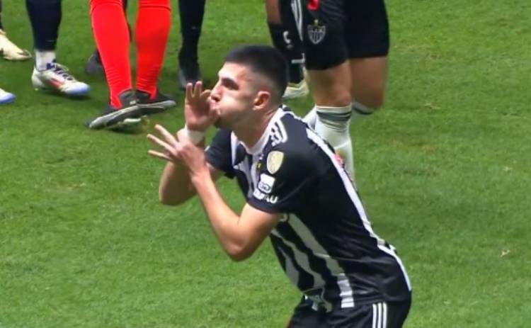 Rodrigo Battaglia les pinchó el globo y San Lorenzo quedó eliminado