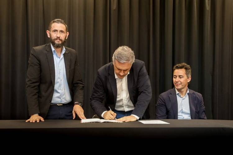 Llaryora: “Necesitamos que las obras vayan donde está la gente