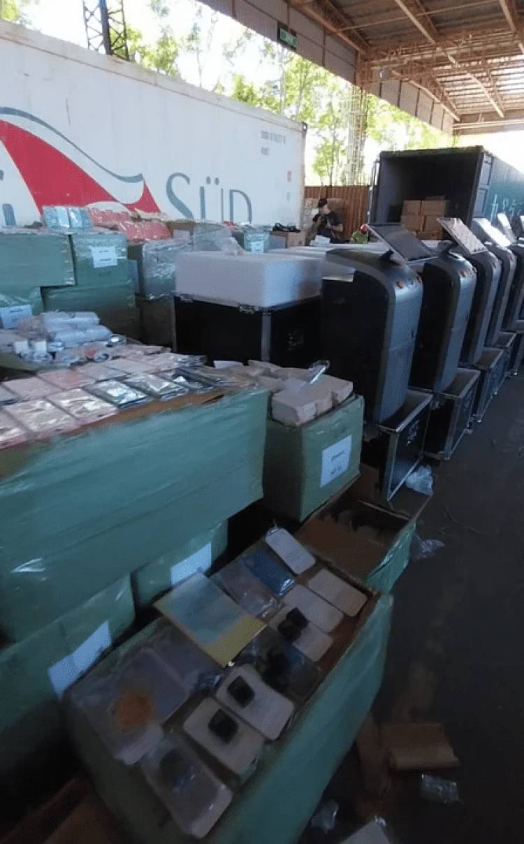 Decomisaron 20 contenedores con mercadería ilegal