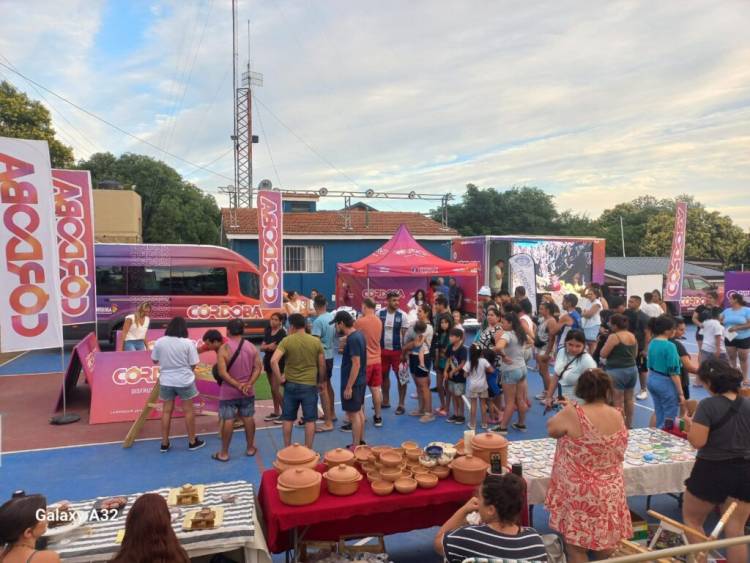 Córdoba recibe a turistas con entretenimientos y programas de asistencia