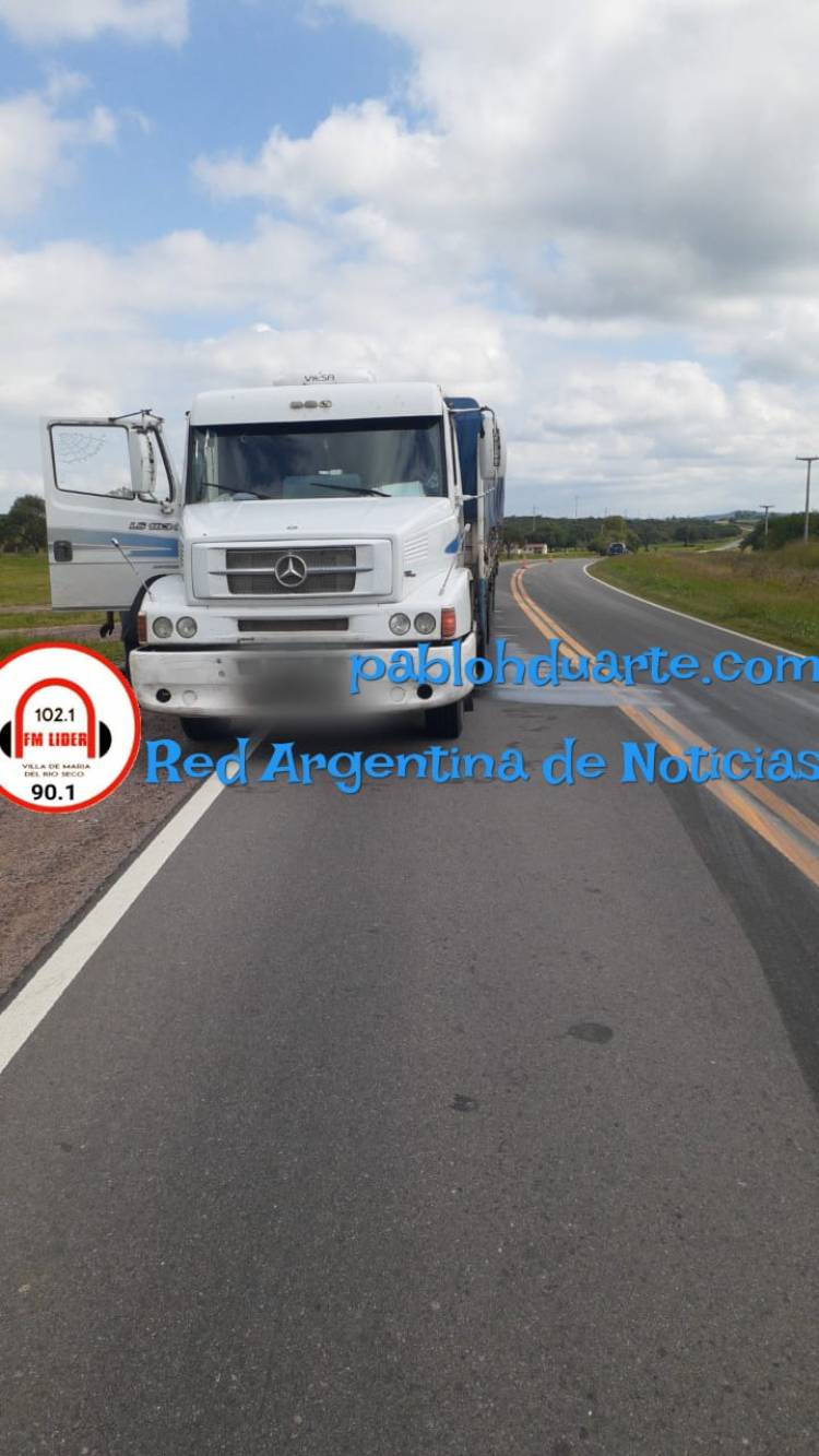 Camión varado por problemas mecánicos