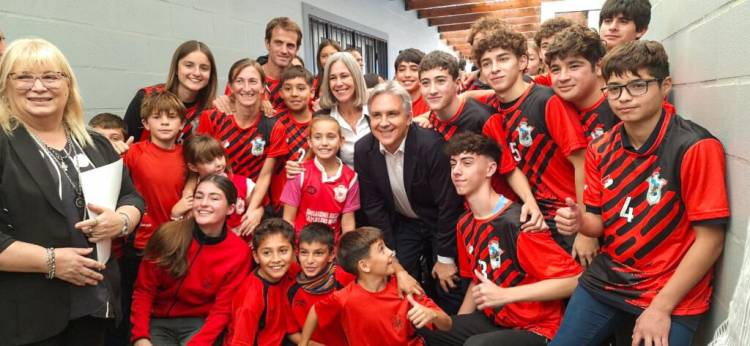 Llaryora: “En Córdoba trabajamos en conjunto"