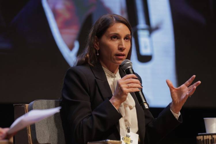 Victoria Flores representó a Córdoba en el Foro Mundial de Economía Circular