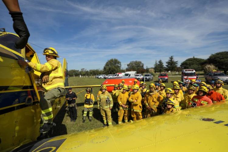 Incendios forestales:  “Operaciones seguras con aeronaves”