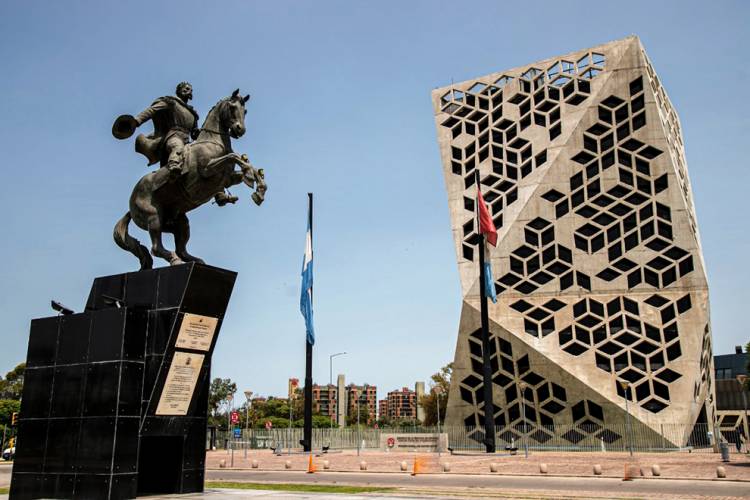 Cobran  jubilados y  activos provinciales