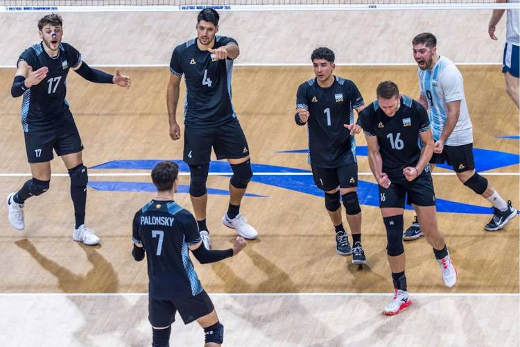Mundial de Voley: gran remontada de la Selección 
