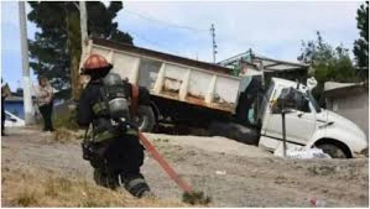 Murió arrollado por su propio camión