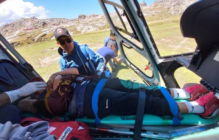 Helicóptero sanitario evacuó a una mujer 
