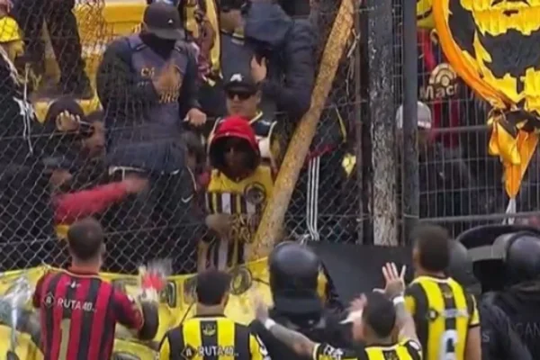 Piedrazos, violencia y bronca incontenible