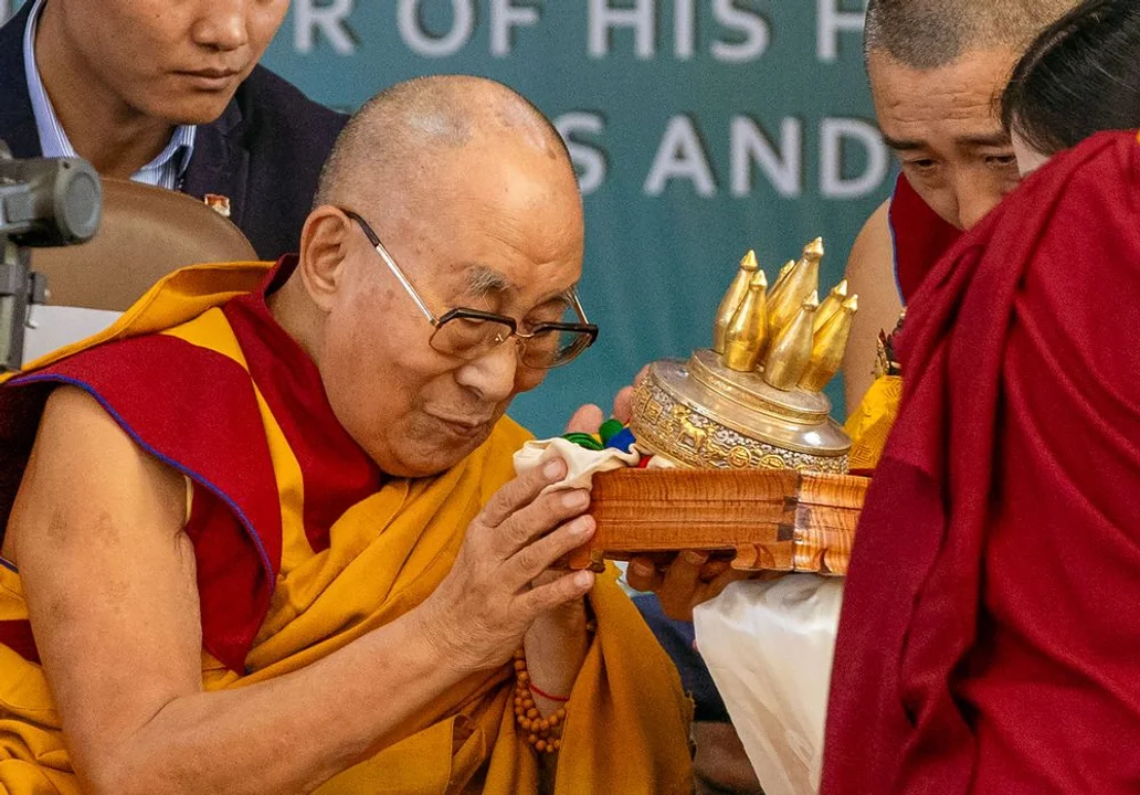 Dalai Lama desmiente vínculos con Jeffrey Epstein
