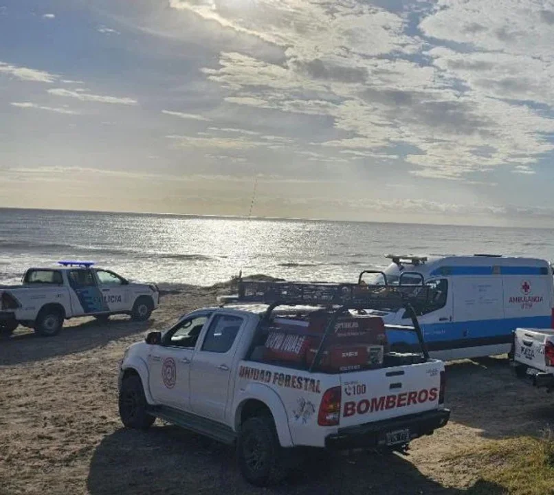  Iba en su kayak, volcó y murió
