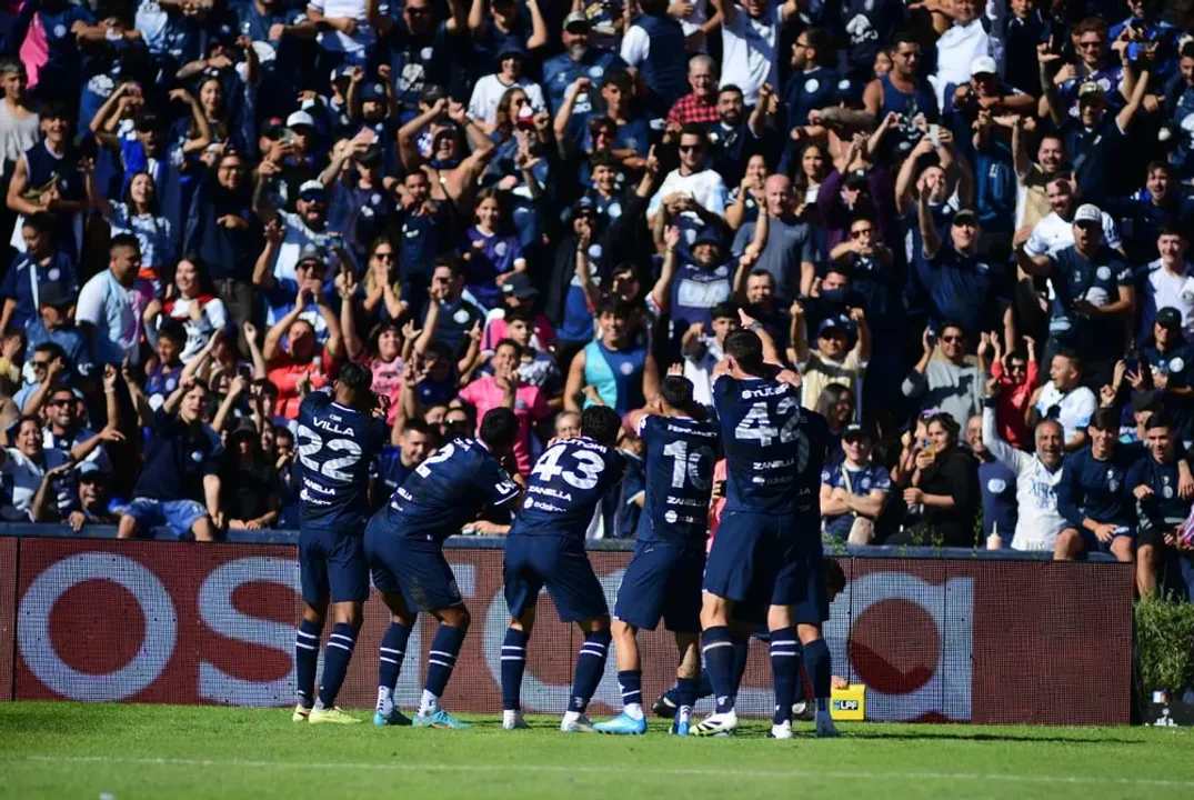 Independiente Rivadavia goleó 5-1