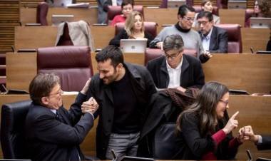 136.000 euros para la ONG acusada de"espiar" en el recreo si se habla en catalán
