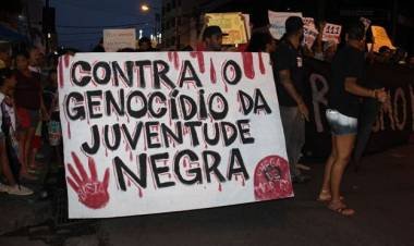 Brasil: robó un chocolate, lo desnudaron y le dieron latigazos 
