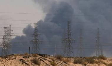 Arabia Saudita: un ataque con drones produce incendios en dos instalaciones petroleras 