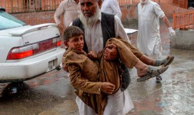 Un ataque contra una mezquita en Afganistán deja al menos 62 muertos
