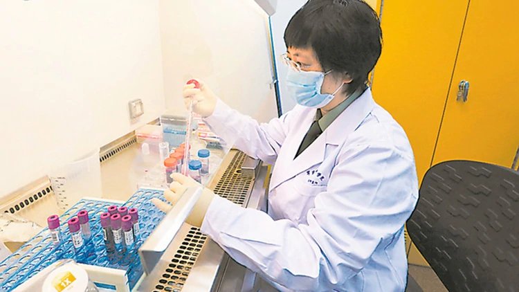 China dice haber desarrollado “con éxito” la vacuna contra el coronavirus