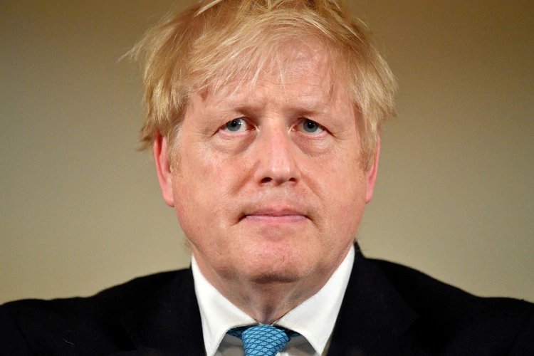 El primer ministro británico Boris Johnson, diagnosticado con coronavirus, fue trasladado a terapia intensiva
