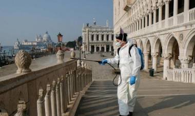 Italia estrena duras medidas contra el coronavirus y apuesta a mejorar antes de Navidad