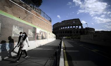 Italia advierte que mantendrá "hasta marzo" las medidas rígidas contra el coronavirus
