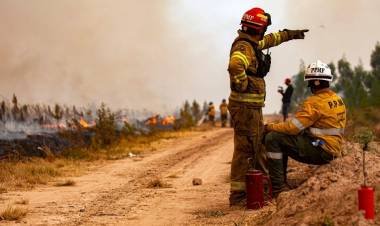 Corrientes: casi 200 bomberos cordobeses colaboran 
