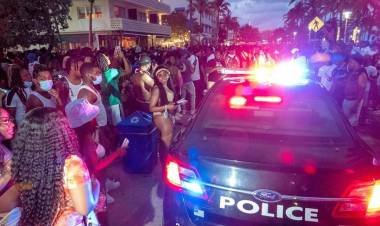 Miami impuso un toque de queda tras tiroteos